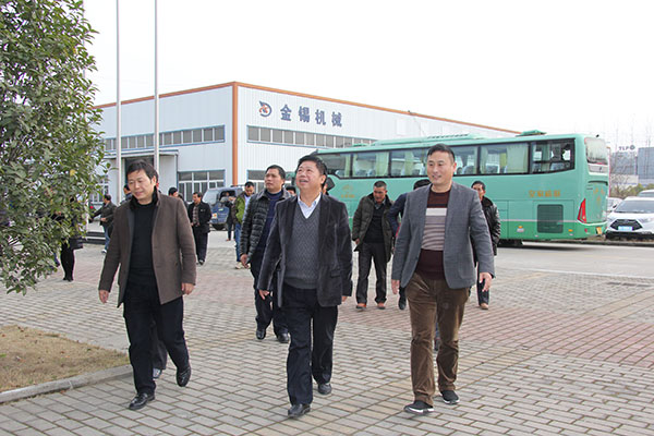 江苏泗阳农机系统组团来公司进行粮食烘干技术培训